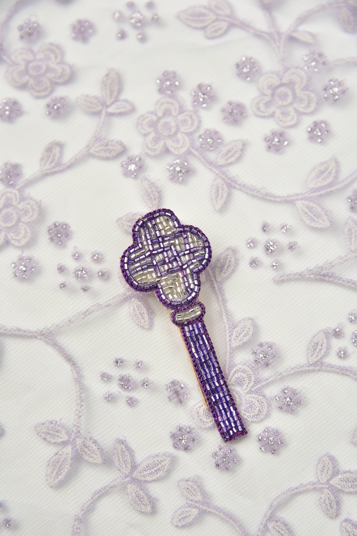 Handmade K-Pop hair clip for kids birthday party — Wand K-Pop by Little Pink Llama India  