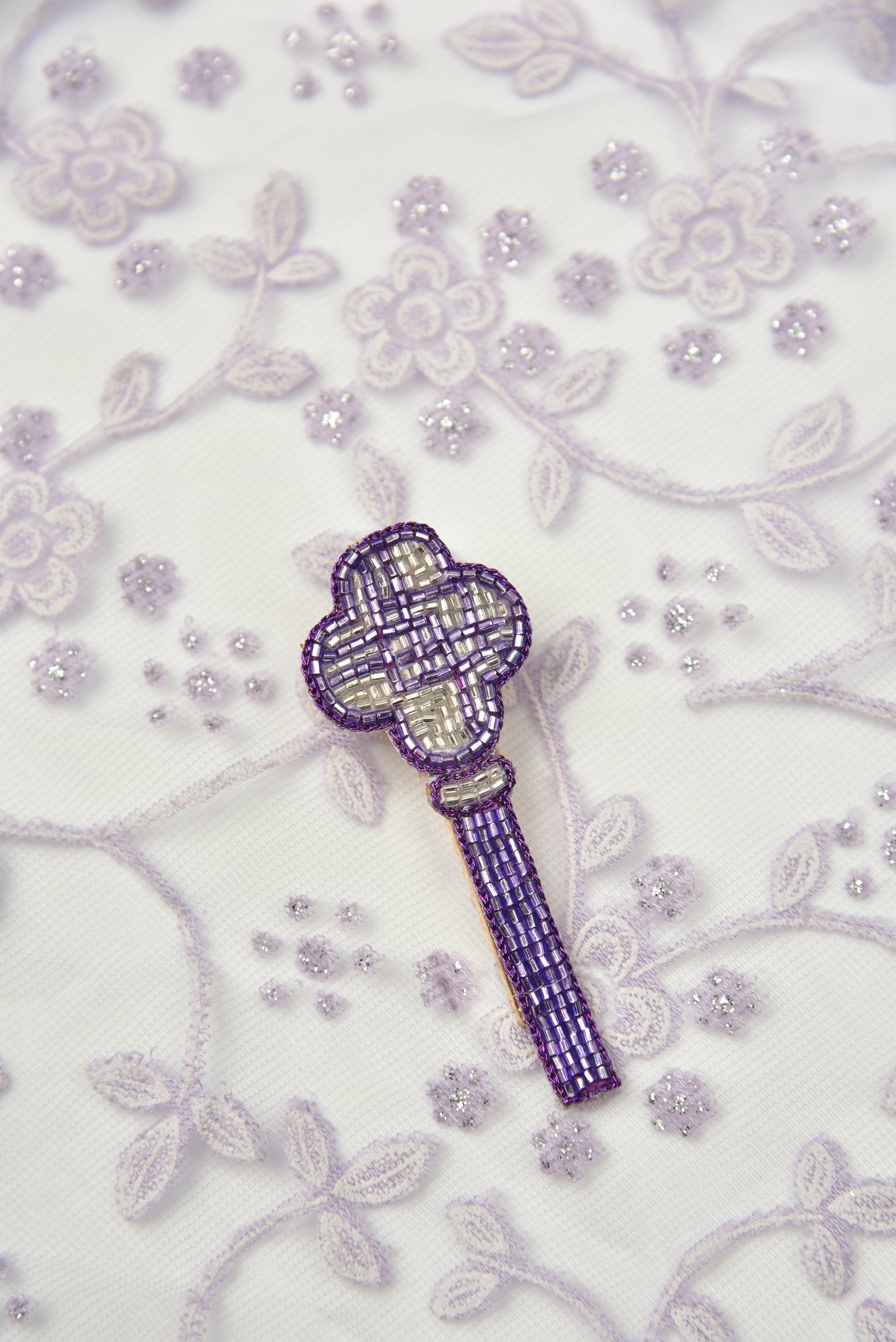 Handmade K-Pop hair clip for kids birthday party — Wand K-Pop by Little Pink Llama India  